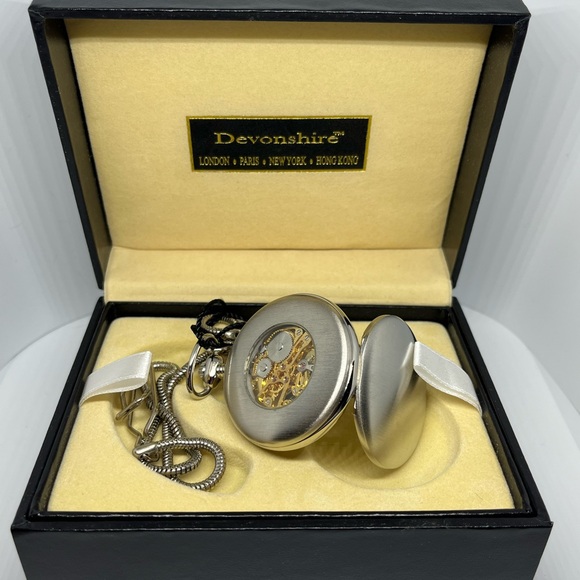 New in box Devonshire Pocket Watch, 17 Jewel Mechanical Skeleton Pocket Watch - Picture 4 of 6